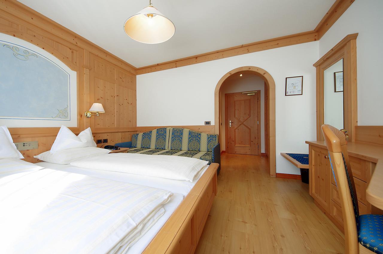 Mountain B&B - La Scalira Corvara Exteriör bild
