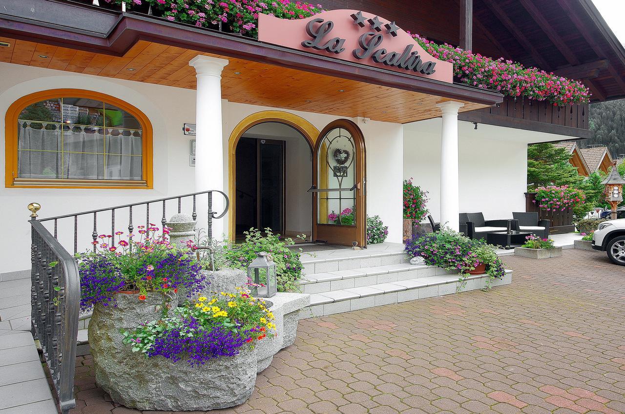 Mountain B&B - La Scalira Corvara Exteriör bild