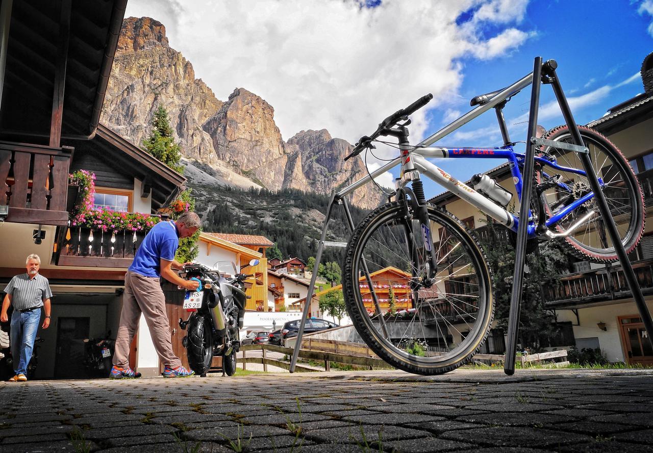 Mountain B&B - La Scalira Corvara Exteriör bild